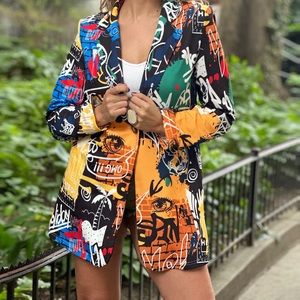 graphic print single button blazer
